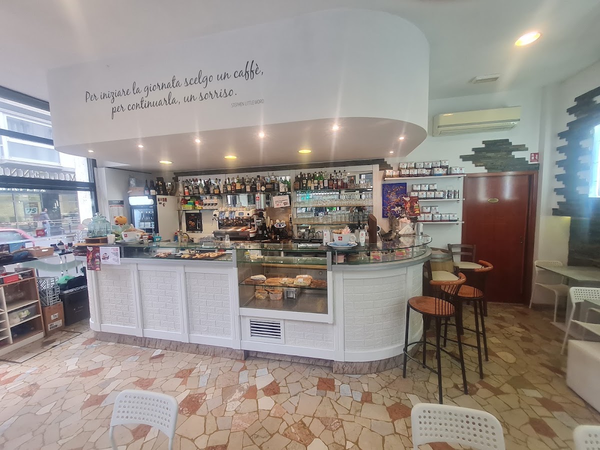Bar Millennium — foto 1